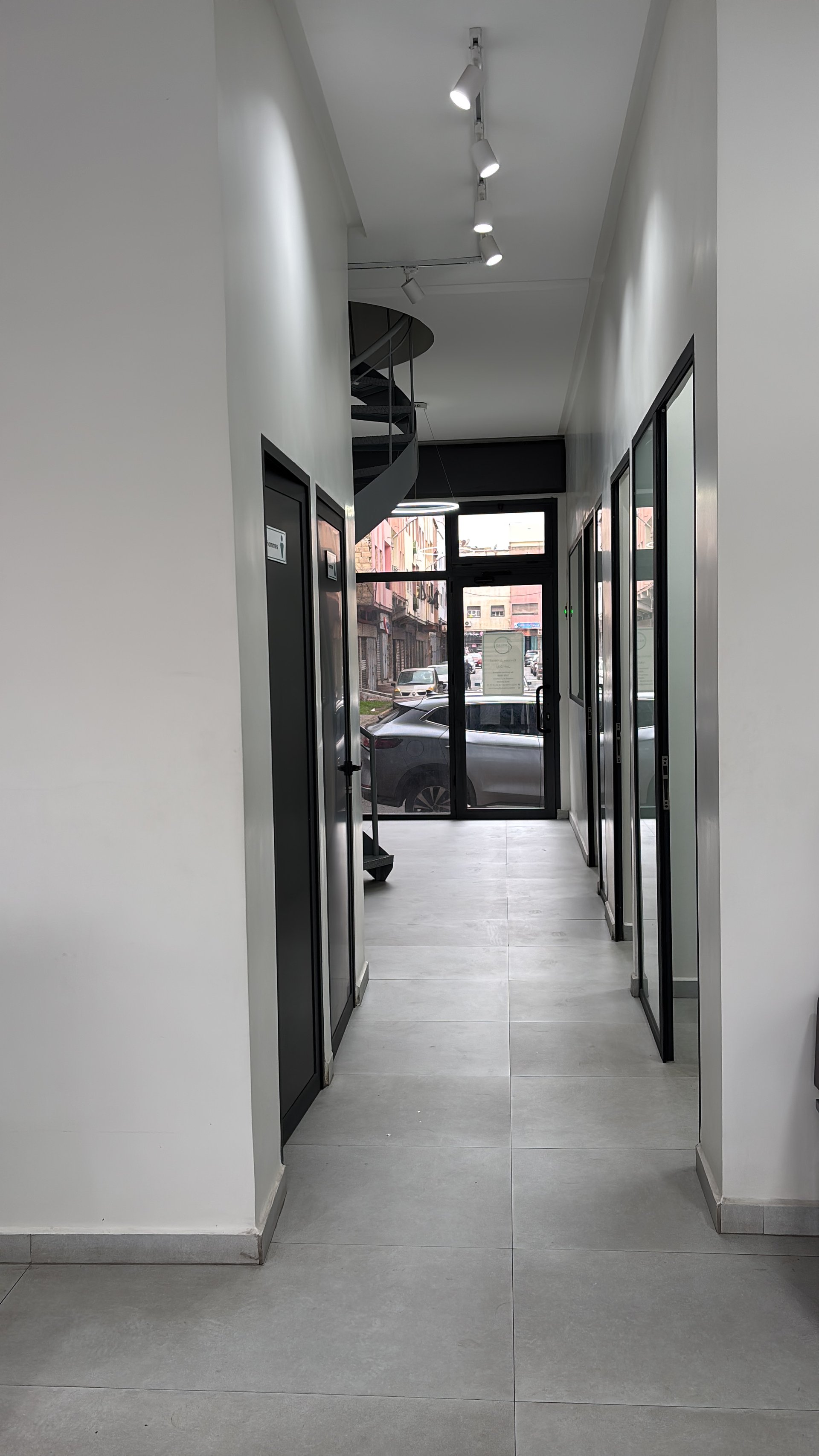 Advanced medical testing equipment at TEKlaB